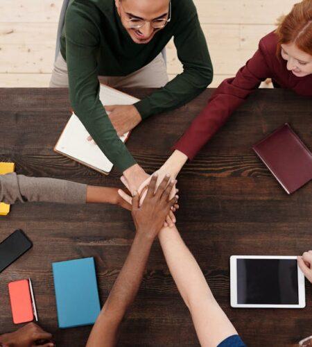 découvrez comment améliorer la cohésion d'équipe au sein de votre organisation grâce à des stratégies efficaces, des activités engageantes et une communication renforcée. transformez votre équipe en un groupe uni et performant.