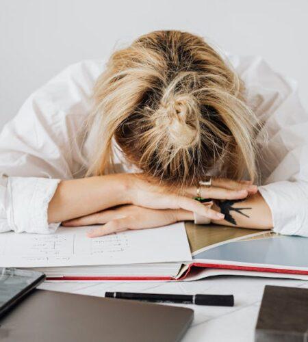 découvrez des stratégies efficaces de gestion du stress pour améliorer votre bien-être mental et physique. apprenez des techniques pratiques pour réduire l'anxiété, améliorer votre concentration et retrouver votre sérénité au quotidien.
